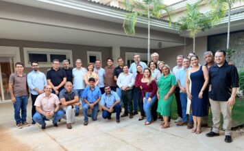 13 vereadores reforçam base de apoio à candidatura ao Senado de Gracinha Caiado que tem Fião de suplente